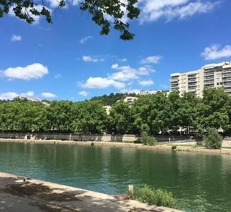 Duplex Cosy-wifi-parking-netflix-lyon 9 Apartman Lyon